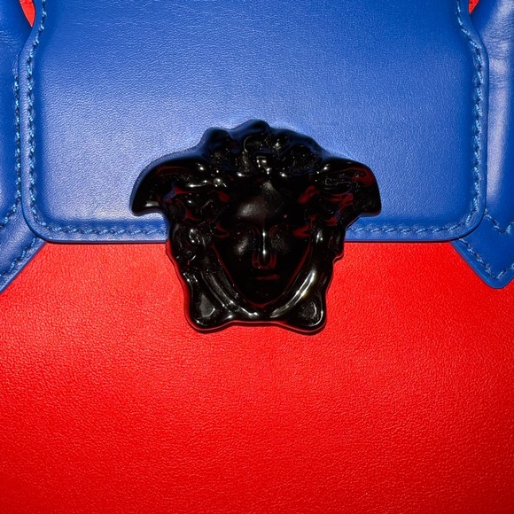 Versace Palazzo Empire Bag 2017. - Picture 9 of 15